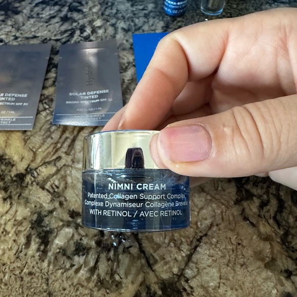 9 piece Hydropeptide anti-wrinkle facial kit - Picture 9 of 10